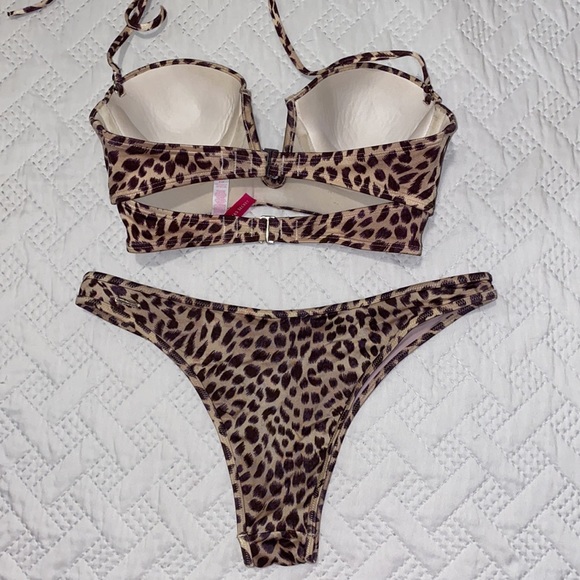 Victoria’s Secret Bikini - Picture 3 of 3